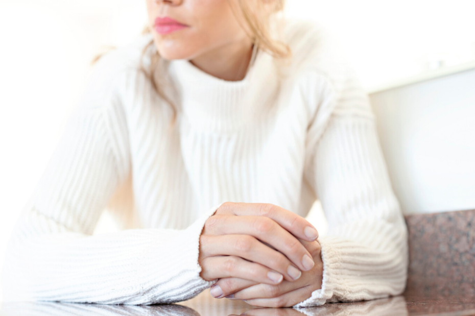 single woman anxious coronavirus